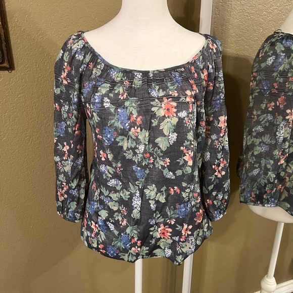 Lauren Conrad Women’s Top Blouse Floral Print Blue Gently Used Size Medium - Picture 3 of 7